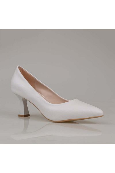 Trend Adımlar White Women's Flat Classic Medium Heel Shoes