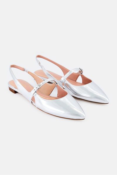 Cole Haan حذاء نسائي متوسط الحجم من Anya Sling باللون الأسود، فضي