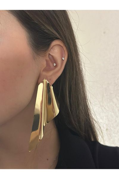 MyladyAccessoriess Asymmetric Tattoo Plate Earrings