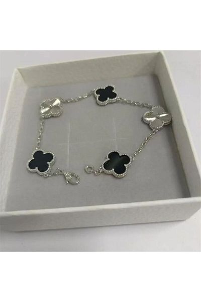 AKSESUARIM Women's Clover Figured Enameled Steel Bracelet