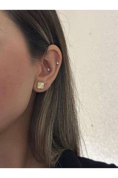 MyladyAccessoriess Line Plate Minimal Clover Earrings