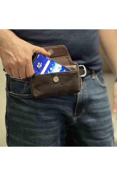 Micutz Phone case with belt clip, compatible with most smartphones, Brown color