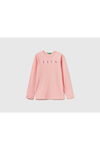 United Colors of Benetton تي شيرت بناتي بأكمام طويلة وطبعة على الصدر