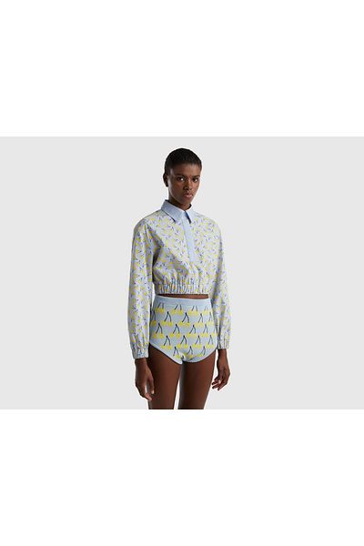 United Colors of Benetton Women's High-Waisted Fruit Print Short Shirt