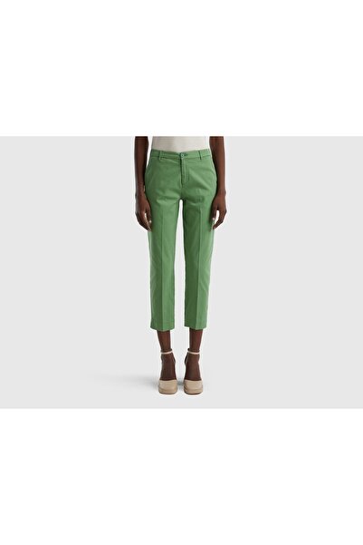 United Colors of Benetton Women's Solid Short Cotton Stretch Chino Pants