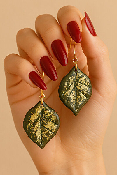 Lu Atelier Verdora Altın Detaylı Yaprak Küpe – El Yapımı, Şık ve Doğal Tasarım