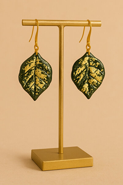 Lu Atelier Verdora Altın Detaylı Yaprak Küpe – El Yapımı, Şık ve Doğal Tasarım