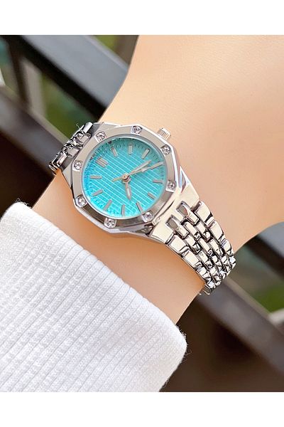 Weluxa Silver Color Light Blue Dial Women Wrist Watch