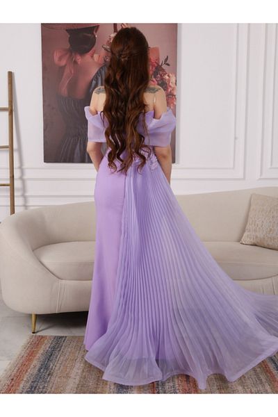 Nice Model Lavender Off-Shoulder Floral Applique Evening Gown with Pleated Train - Elegant Formal Dress