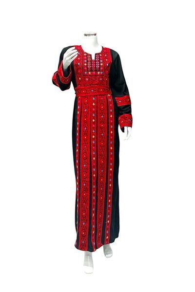 Lian Li Embroidered jalabiya in front, Jordanian, five lines, royal fabric