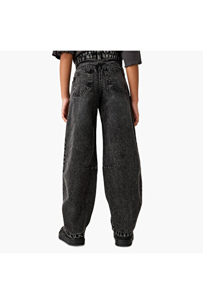 Juniors Girls' Jeans with Button Closure