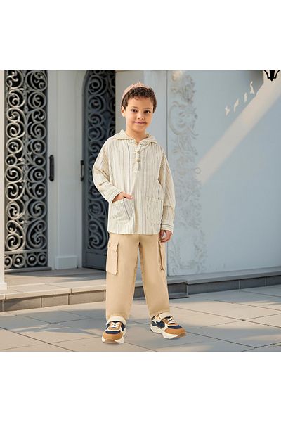 Juniors Solid Cargo Pants with Button Closure