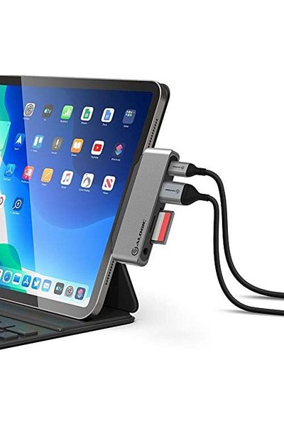 Alogic قارئ بطاقات USB-C Dock Anchor Hub