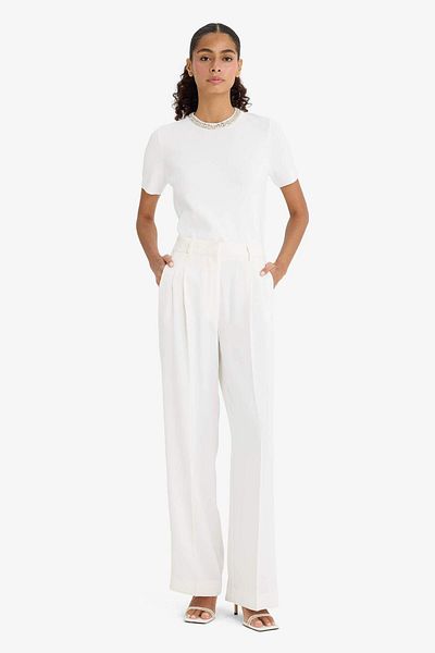 DeFacto Regular Fit Crew Neck Embroidered Crepe Short Sleeve Sweatshirt F7894Ax25Au