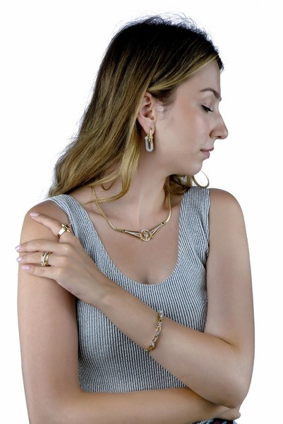 innuendo jewelery Gold Colored Hexagonal Form Stone Crushed Chain Necklace