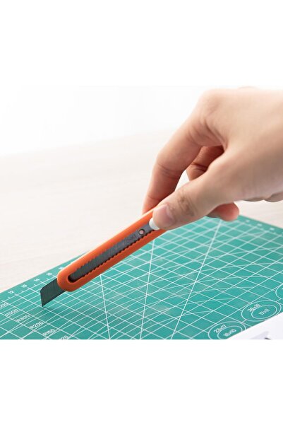 Deli Mini Paper Cutter 1-Piece, Assorted Color