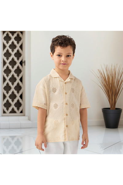 ELIGO قميص مطرز بأكمام قصيرة