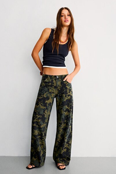 Bershka Baskılı straight fit pantolon