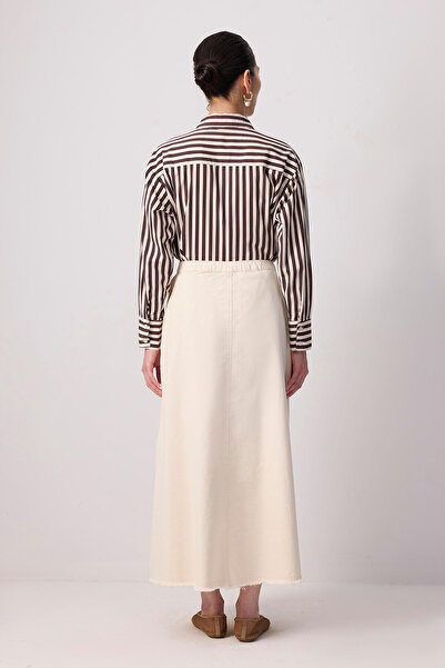 Touché Privé Buttoned Denim Skirt with Wide Pockets