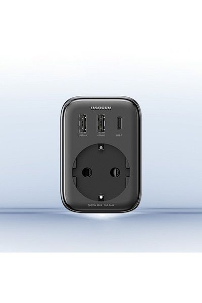 Ugreen 2w1 Ładowarka sieciowa adapter EU AC 13A 2x USB USB-C 30W wtyczka EU czarna