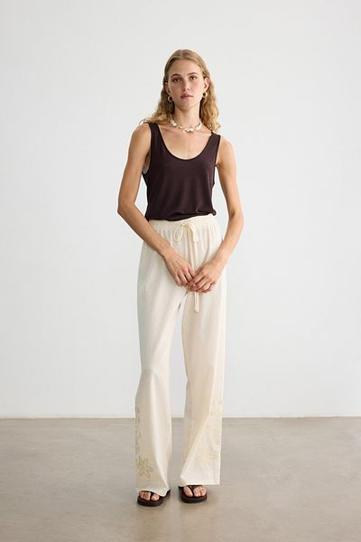 BE BLUE Natural Embroidery Detail Pants