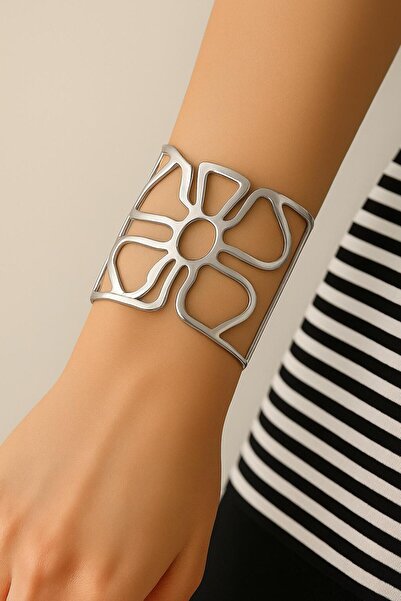 stainless steell ''Beyaz Çiçek Işıltısı''gümüş rengi şık çiçek tasırımlı çeli...