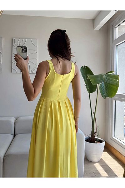 Zoom Butik Valeria square neck midi dress - yellow