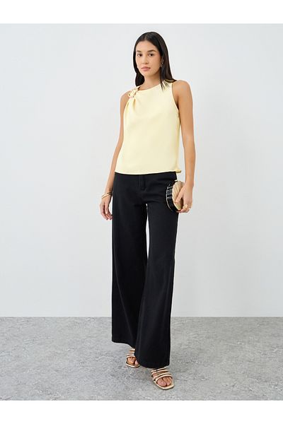 Styli Yellow Sleeveless Blouse with Buckle Detail