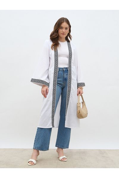 Styli Regular Fit Embroidered Edge Midi Kimono