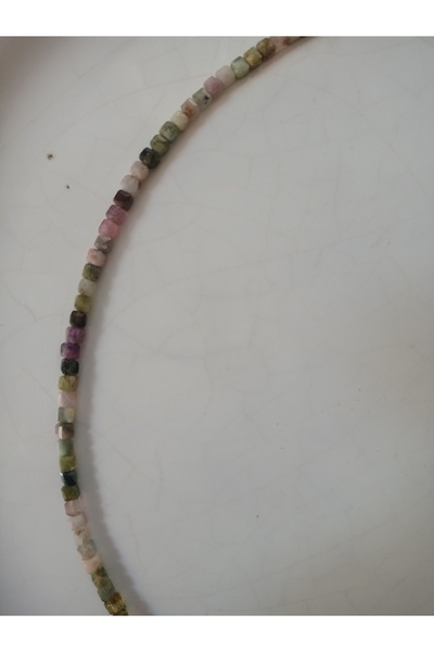 Mudita Tasarım 3x3 küp kesim orijinal gerçek doğal Turmalin taşı kolye