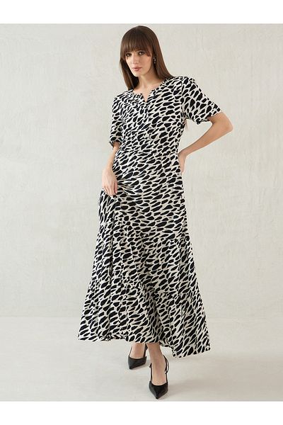 Femmella By Styli Abstract Print Short Sleeve Tiered Maxi Dress