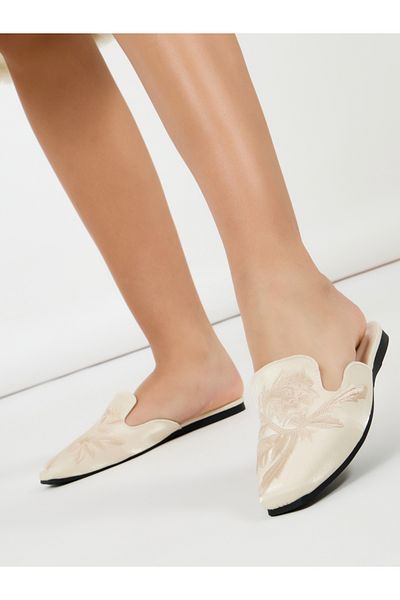 Styli Embroidered Square Toe Flat Mules
