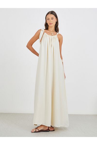 Styli Plain Halter Neck Shift Maxi Dress