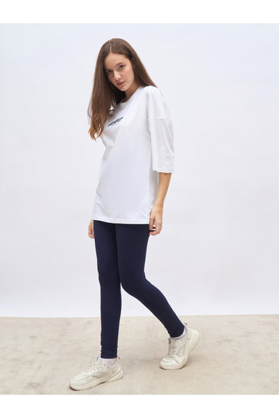 Styli Oversized T-Shirt and Badge Print Leggings Set