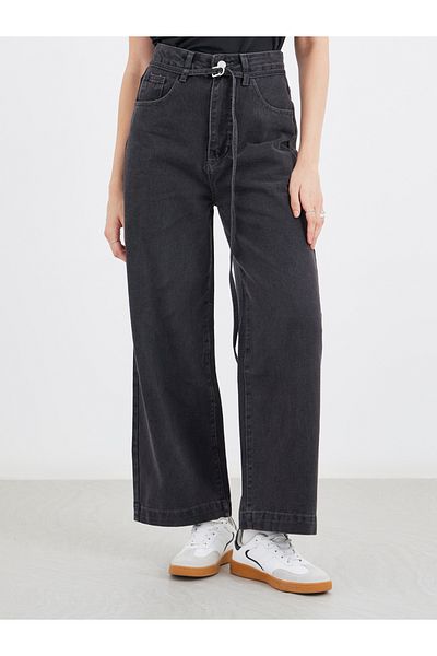Styli Mid Rise Wide Leg Washed Jeans