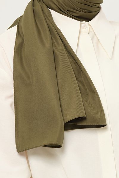 Madame Polo Plain Twil Shawl Khaki Non-Slip Wrinkle-Free Fabric