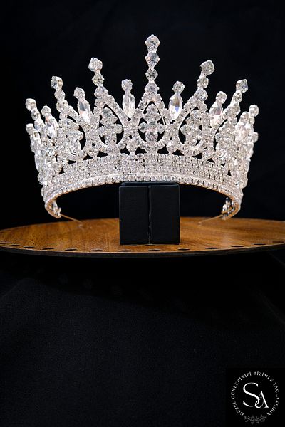 SimgeAksesuar Crystal Stone Fashionable and Elegant Bridal Tiara