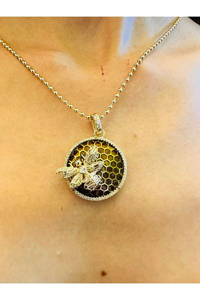 Gönülden Tasarım Steel Zircon Stone Engraved Bee Honey Honeycomb Women's Necklace 30 cm