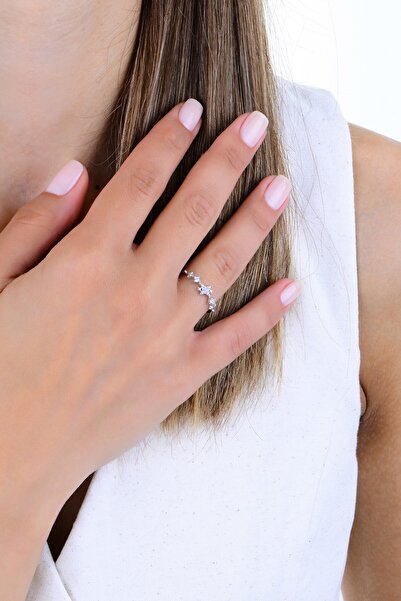 Söğütlü Silver Gümüş rodyumlu zirkon taşlı parıltılı yıldız tozu yüzük