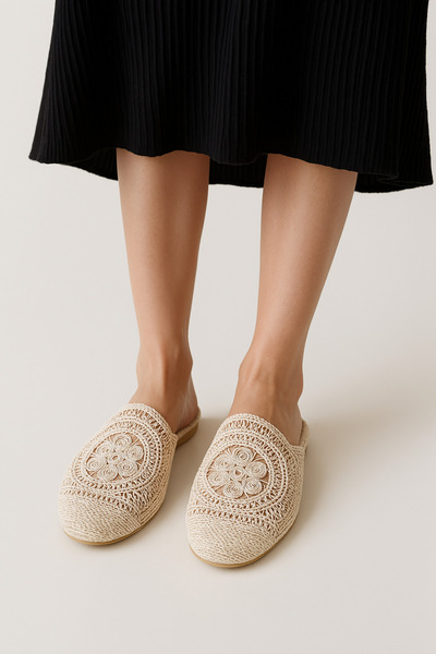 BB Women's Iyolite Eva Sole Knitted Embroidered Straw Slippers