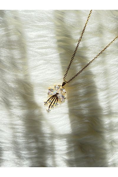 Lavienta Gold Flower Model Steel Pendant