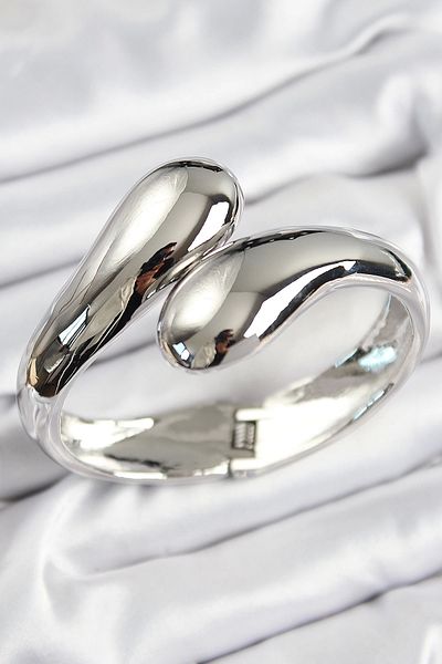 Clariss Brass Spiral Model Silver Color Women's Handcuffs