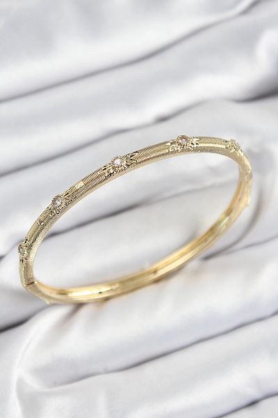 Clariss Brass Zircon Stone Vintage Model Gold Color Women's Handcuffs