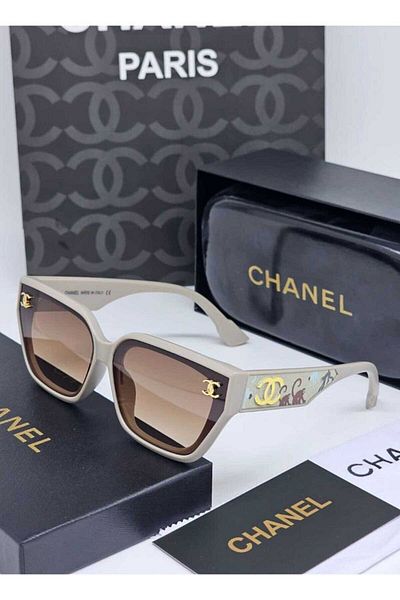 Sveston Replica sunglasses come with accessories