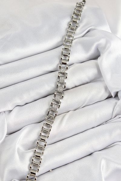 Clariss Brass Zircon Stone Partial Model Silver Color Women's Bracelet
