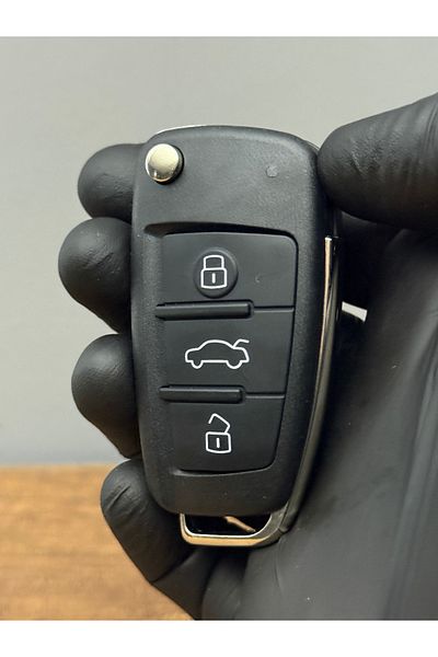 Luxe Aksesuarr Audi A3, A1, A4 Q2, Q3 Switchblade 3 Button Key Control Shell