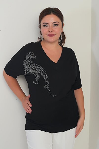 By Saygı Γυναικεία μπλούζα με λαιμόκοψη V με κοντό μανίκι νυχτερίδας με λεπτομέρεια από πέτρα Lion Lycra Plus Size