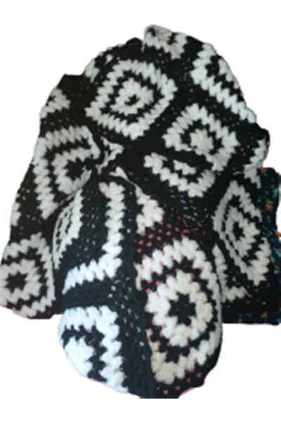 eL&Ma Design El Örgüsü Siyah & Beyaz Motifli Tek Kişilik Tam Boy Kalın Taraftar Battaniyesi