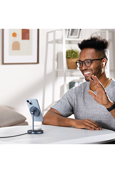 Ugreen 2w1 Stacja ładująca 20W i podstawka magnetyczna MagSafe Qi USB-C czarna