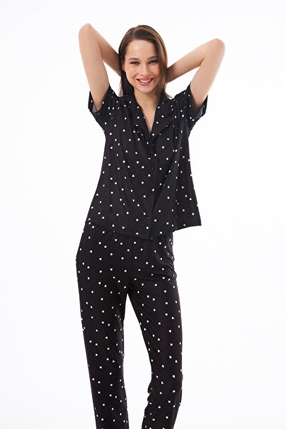 Cottonhill Premium Kadın Pijama Takımı Siyah Kalp Desenli Yumuşak Dokulu Kısa Kollu Gömlek Yaka